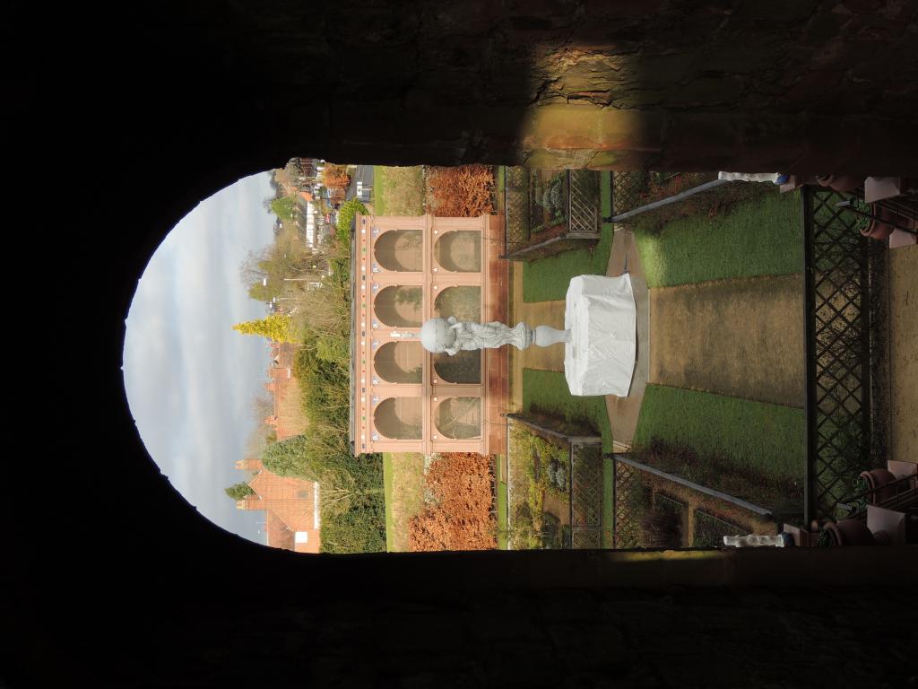 Marble fountain in the Elizabethan Garden