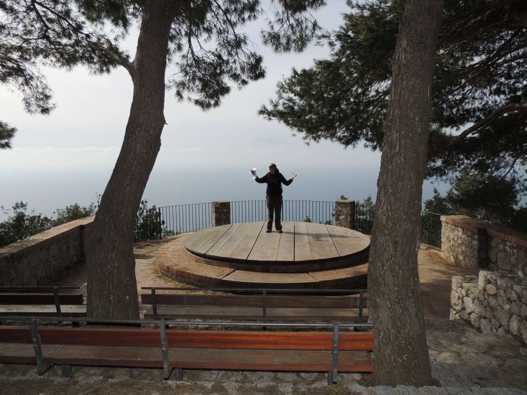 The little stage on the cliffs of Belvedere Migliera