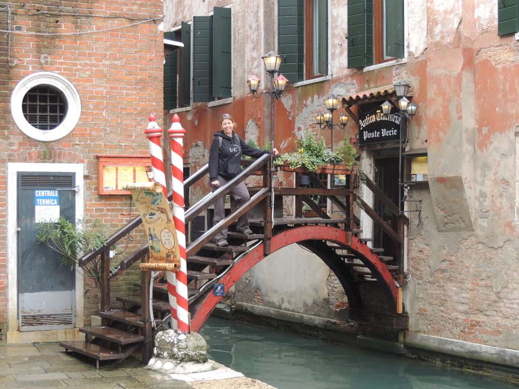 Little bridge to a restaurant