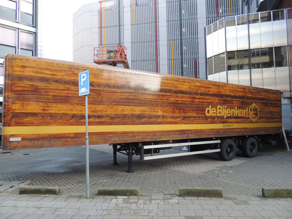 Wooden truck trailer