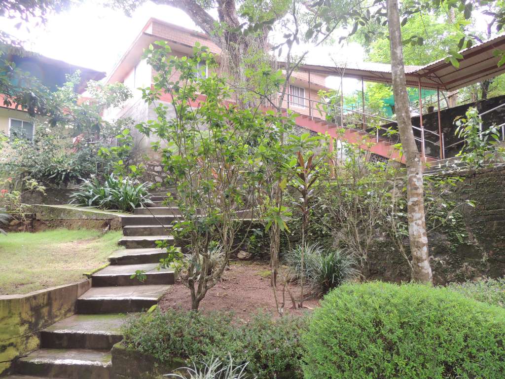 Path to the staff area