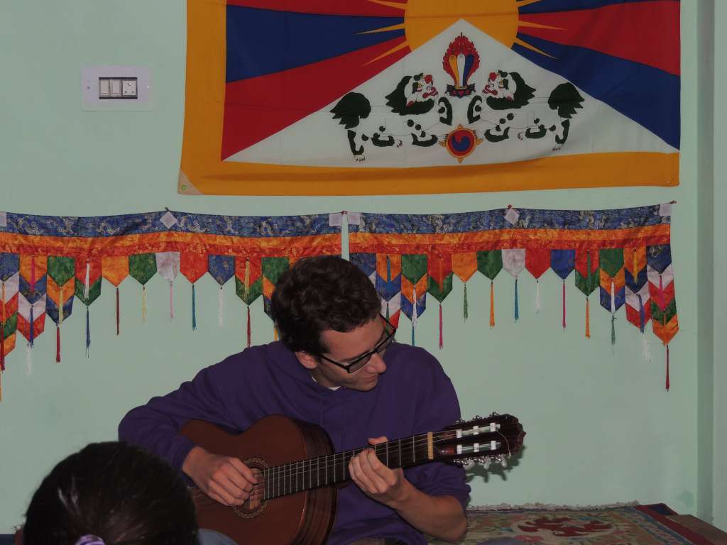 One of the French volunteers providing a French twist to the cultural show. 