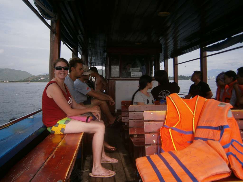 Kayla with the two dive guides, Colin and Archie.